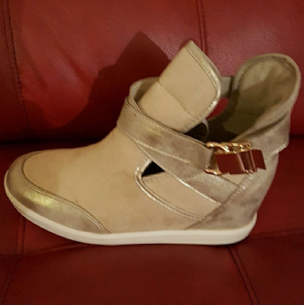 Gold wedge sneakers